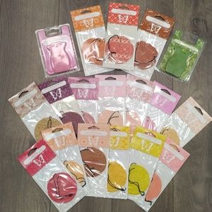 New Scentsy Lot of 18 pieces, scent circles, 3D scent circles, and car bars.